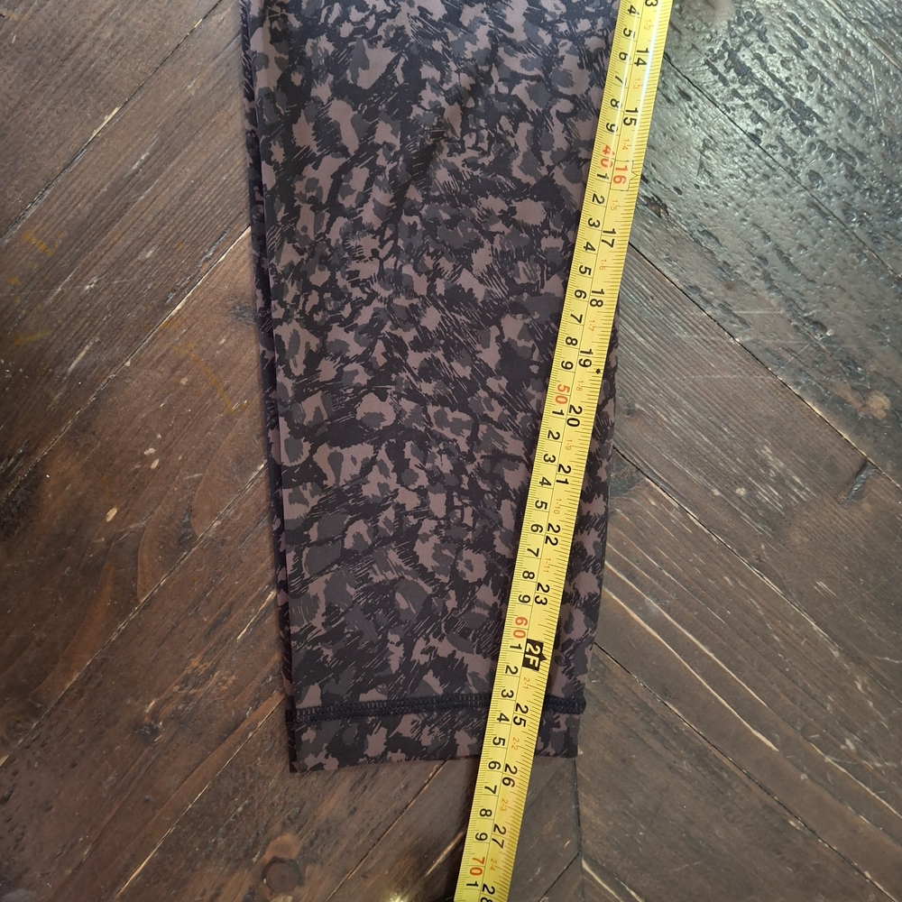 lululemon athletica Brown Patterned Leggings Size 10 - Picture 6 of 6